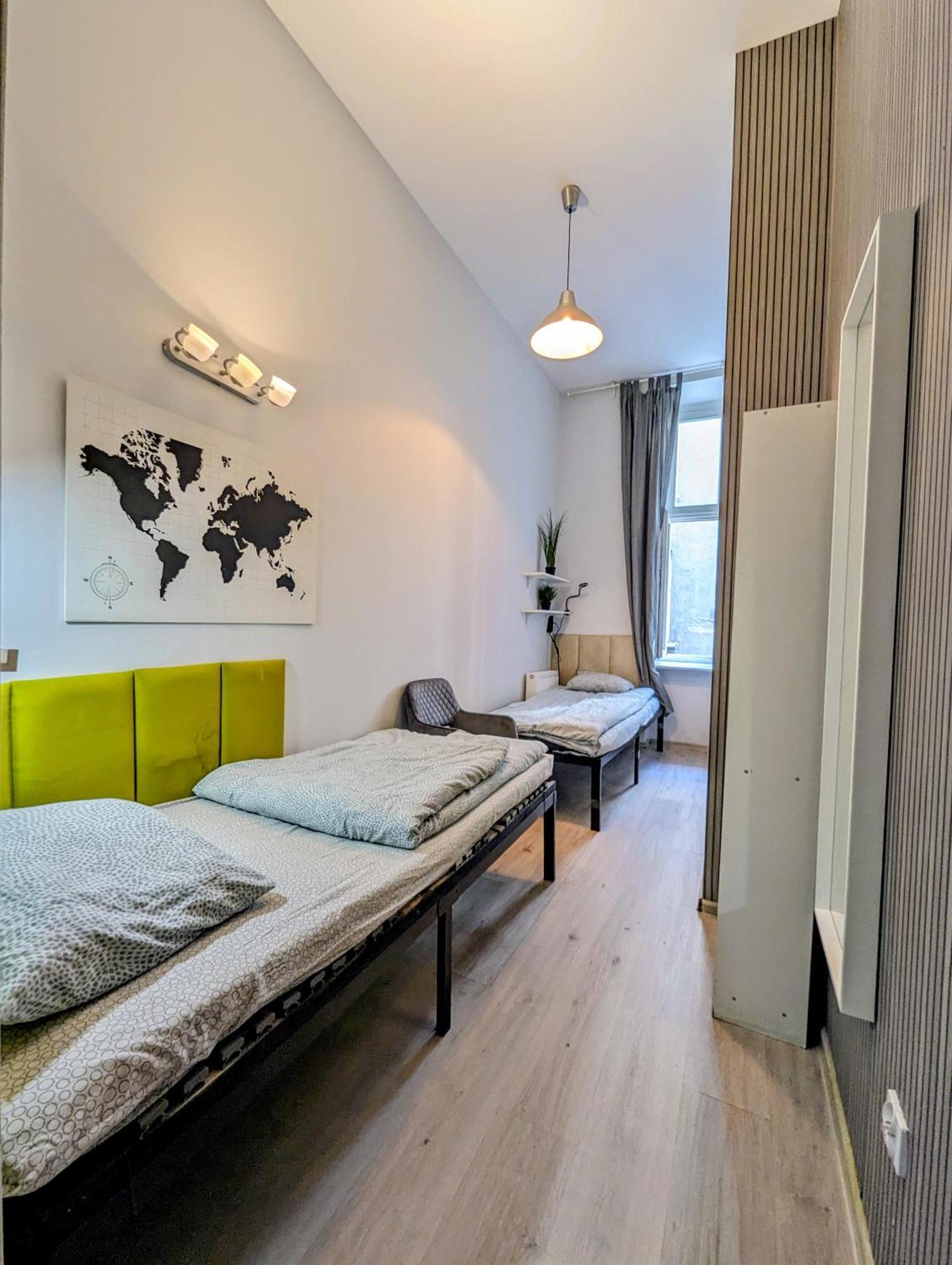 לודז' Centrum Fabryczna Rooms חדר תמונה